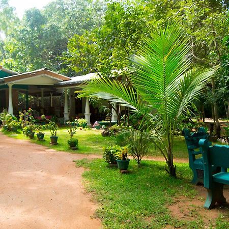Sigiri Lodge Sigiriya Bagian luar foto